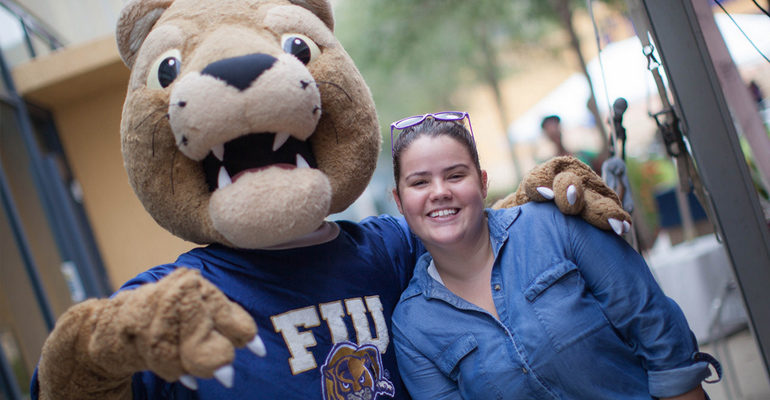 FIU Business students kick off the fall semester with a bash.