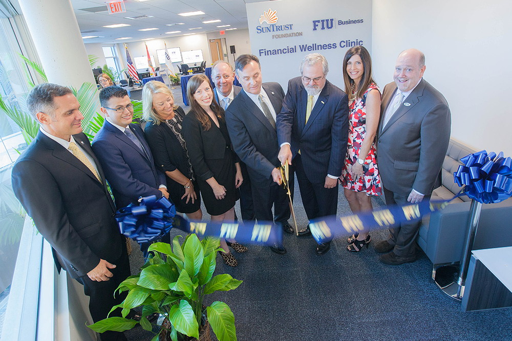 FIU SunTrust FIU Financial Wellness Clinic Ribbon Cutting Ceremony– October 2016