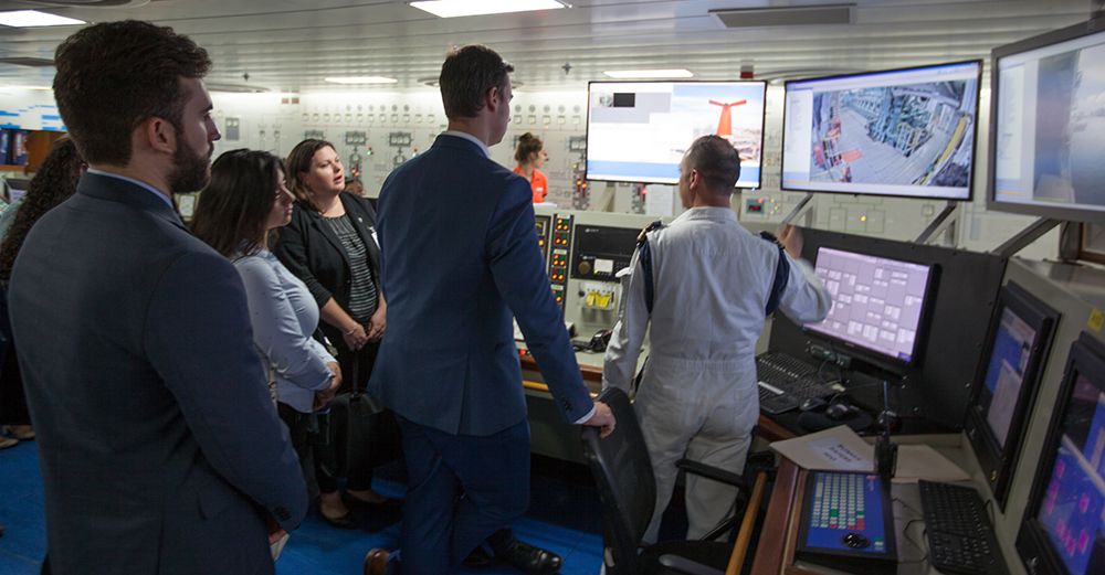 FIU students tour the engine room